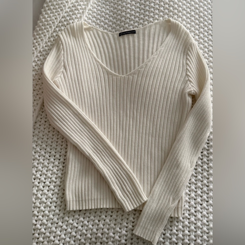 Brandy Melville sweater - cream/white